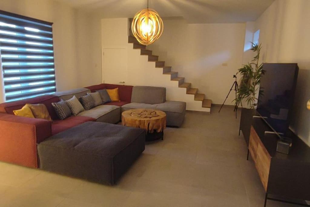 Villa L'Escale Charleroi A Proximite Aeroport Et Grand Axes Esterno foto